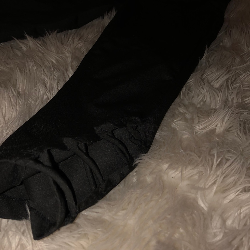 Black Leggings w/ crossings at the bottom